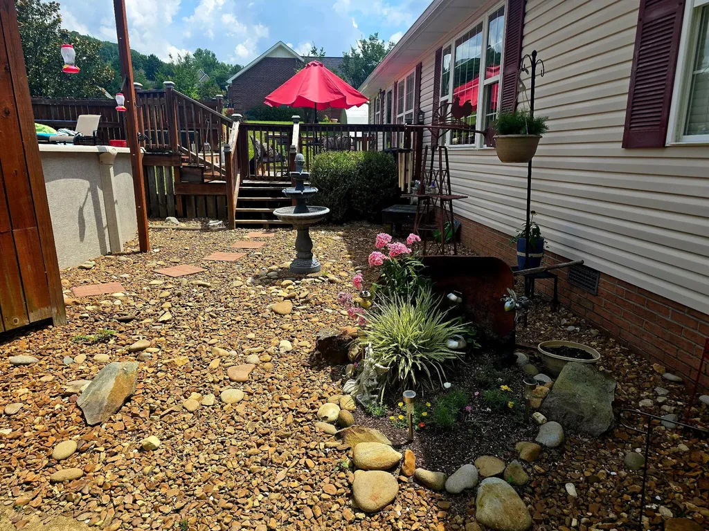 25 Red Oak Drive Barbourville KY 40906