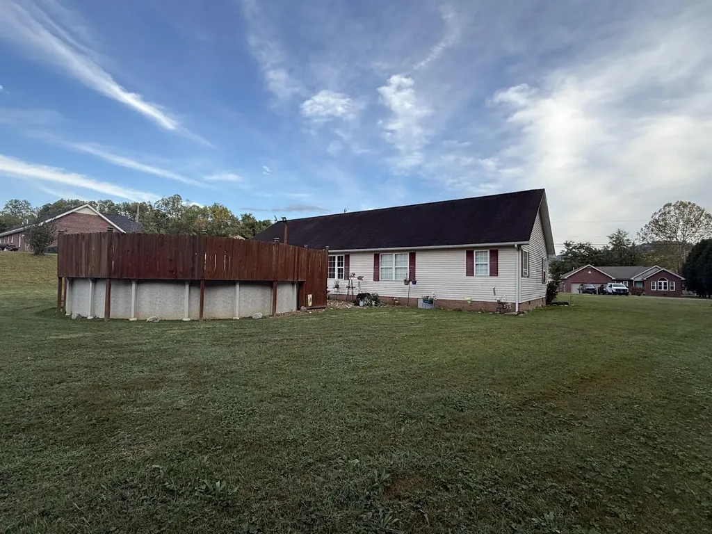 25 Red Oak Drive Barbourville KY 40906
