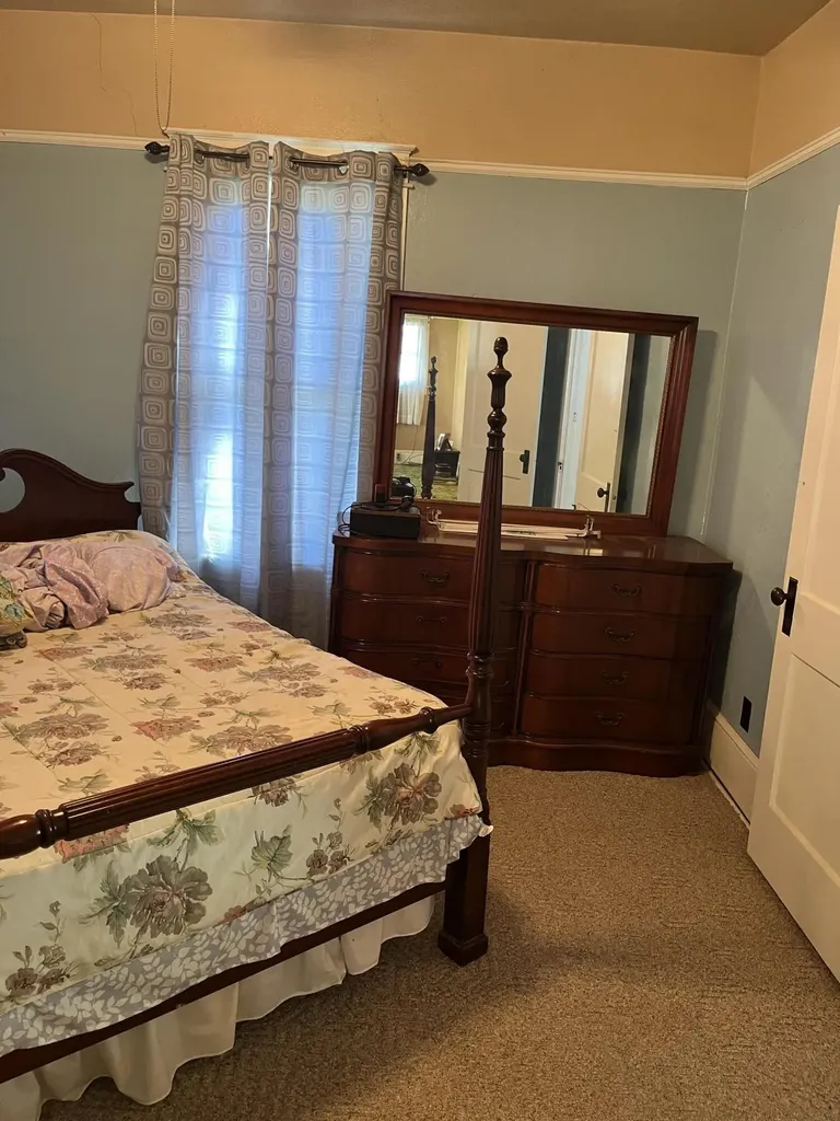 902 Oak Street Cumberland KY 40823