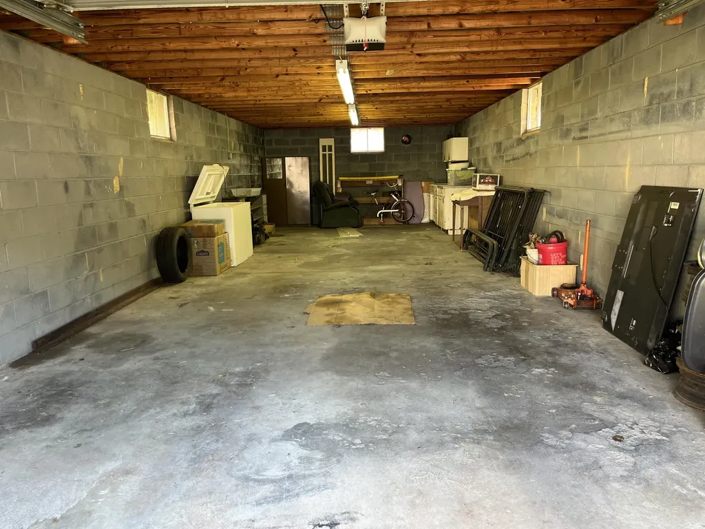 902 Oak Street Cumberland KY 40823