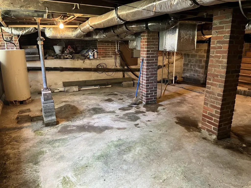 902 Oak Street Cumberland KY 40823