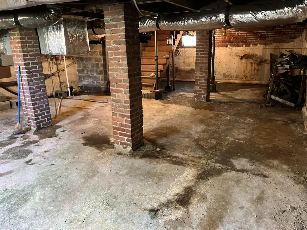 902 Oak Street Cumberland KY 40823
