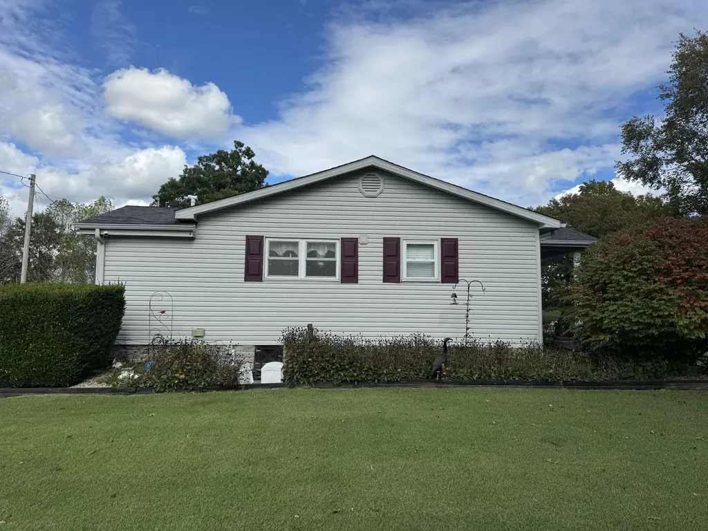 338 Happy Top Road Clay City KY 40312