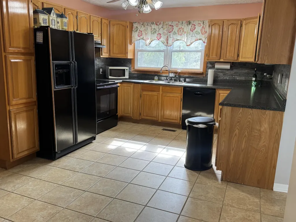 338 Happy Top Road Clay City KY 40312