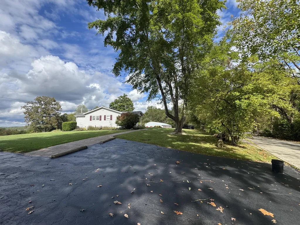 338 Happy Top Road Clay City KY 40312