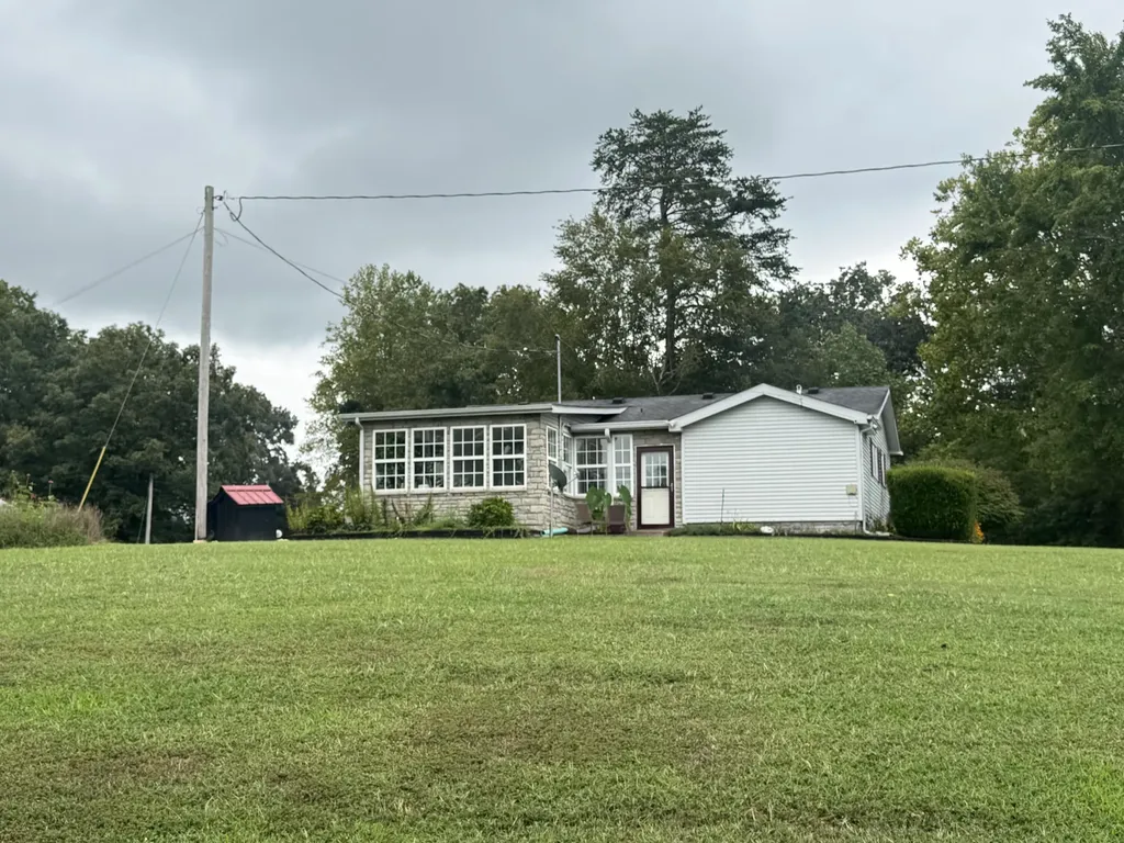 338 Happy Top Road Clay City KY 40312