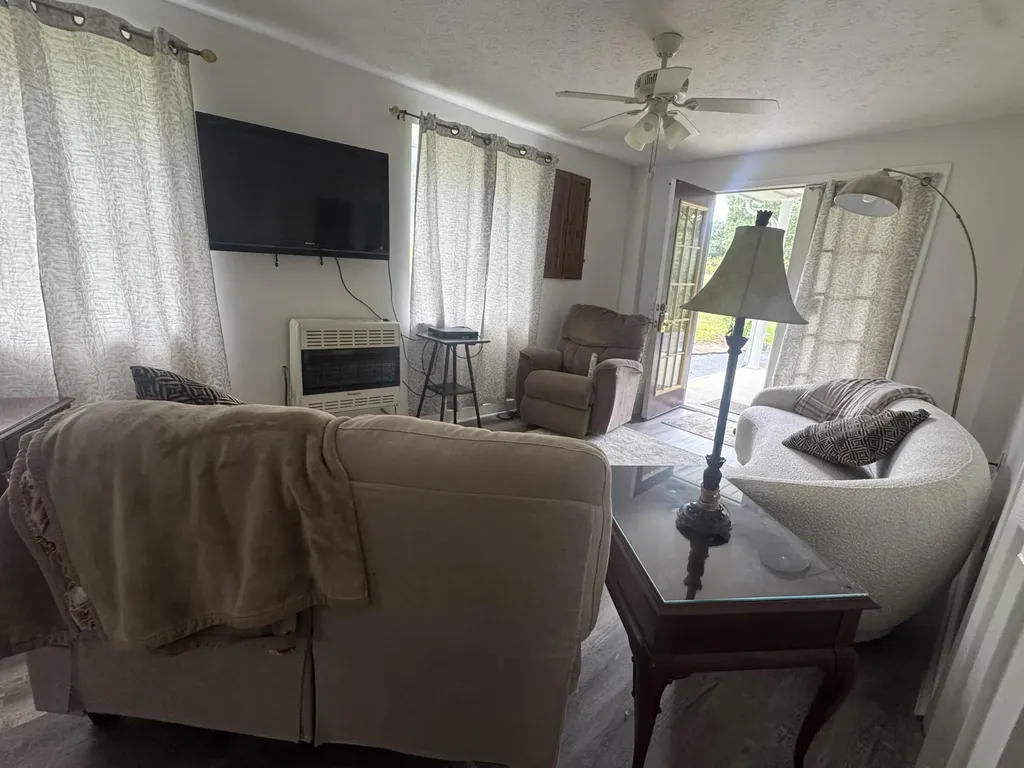 338 Happy Top Road Clay City KY 40312