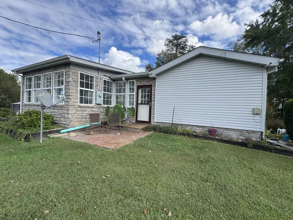338 Happy Top Road Clay City KY 40312