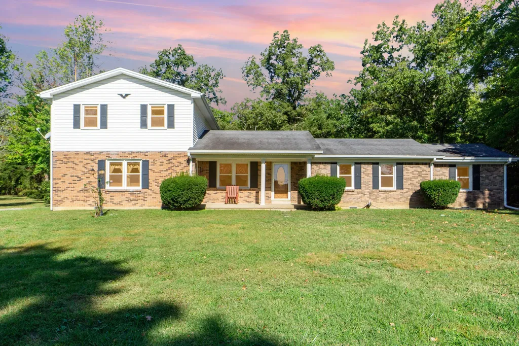 1170 Ky-698 Stanford KY 40484