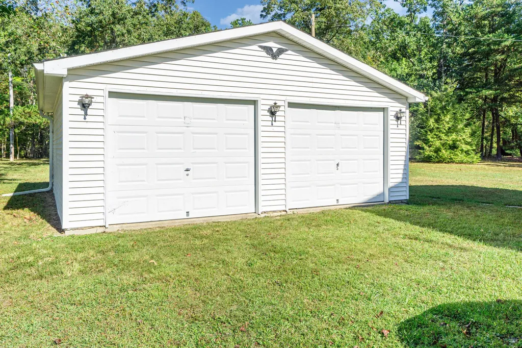 1170 Ky-698 Stanford KY 40484