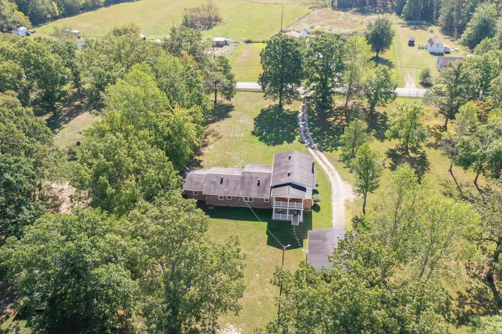 1170 Ky-698 Stanford KY 40484
