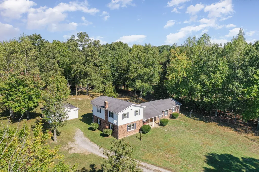 1170 Ky-698 Stanford KY 40484