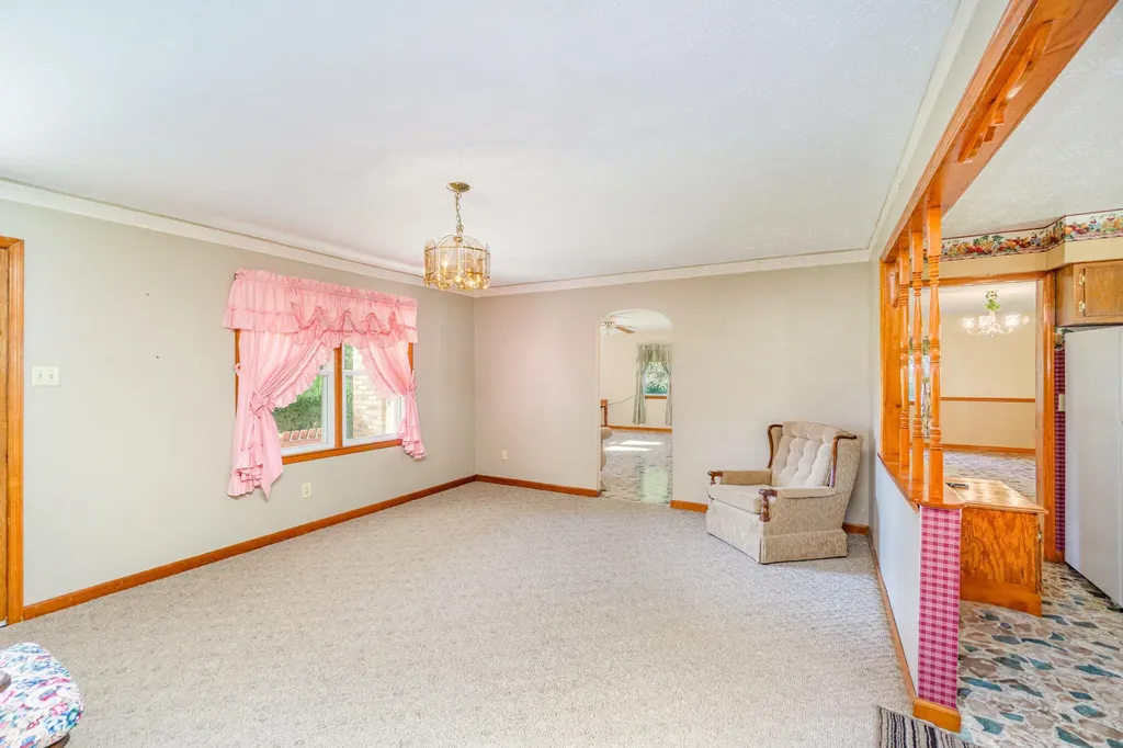 1170 Ky-698 Stanford KY 40484