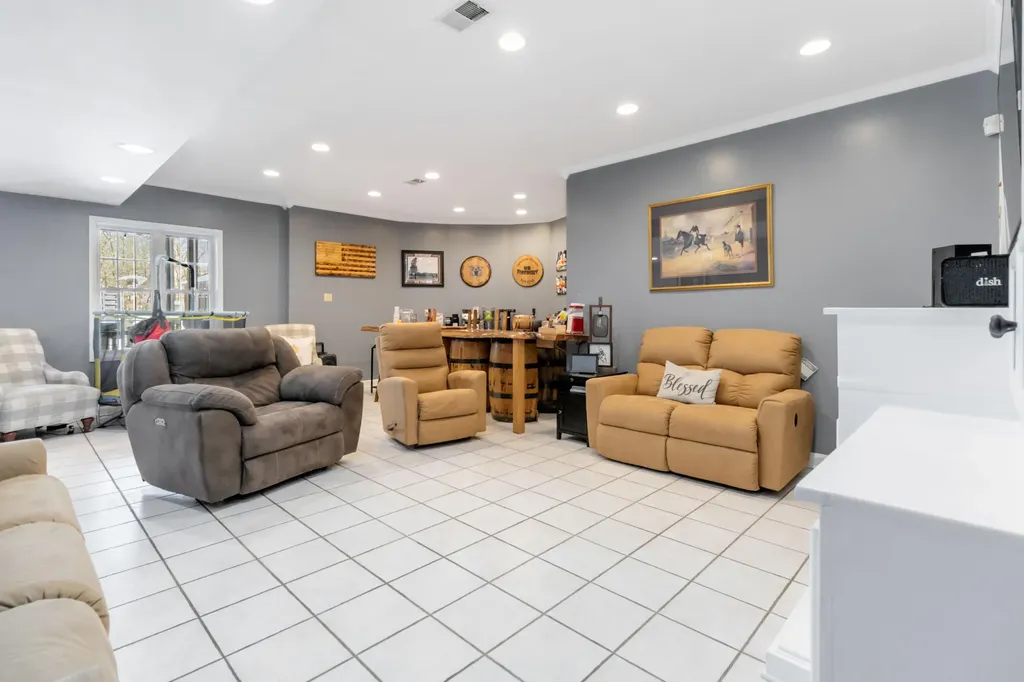 196 Club Valley Estates Road London KY 40741