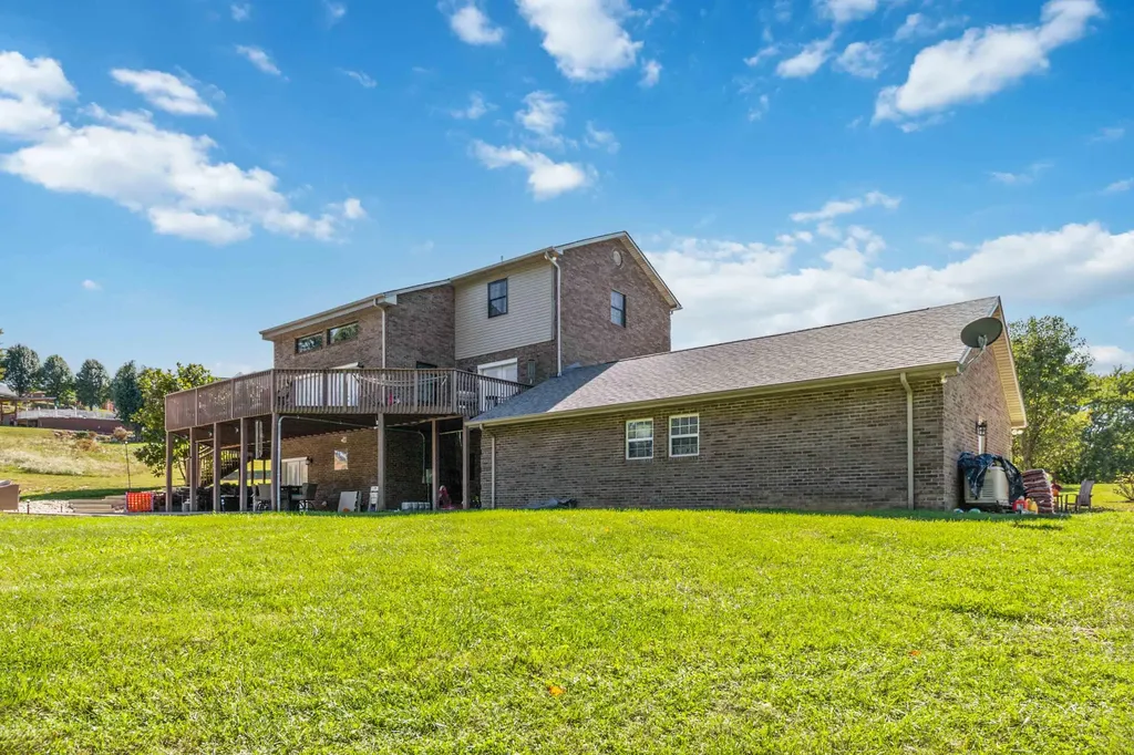 196 Club Valley Estates Road London KY 40741