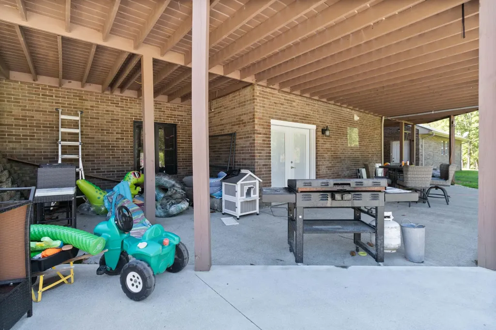 196 Club Valley Estates Road London KY 40741