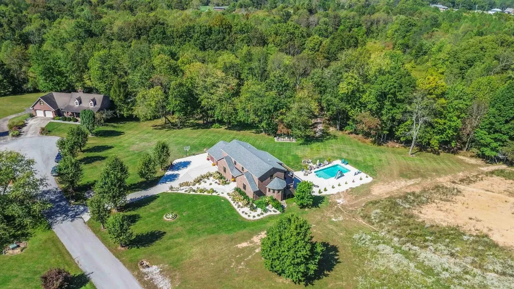 196 Club Valley Estates Road London KY 40741