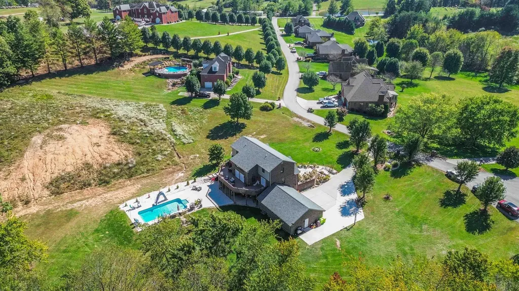 196 Club Valley Estates Road London KY 40741