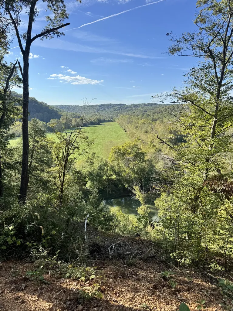 1 Mooretown Hill Road Beattyville KY 41311