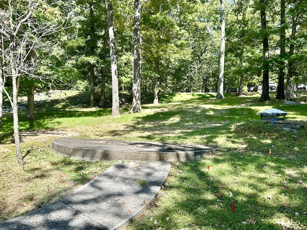43-4 Woodson Bend Resort Bronston KY 42518