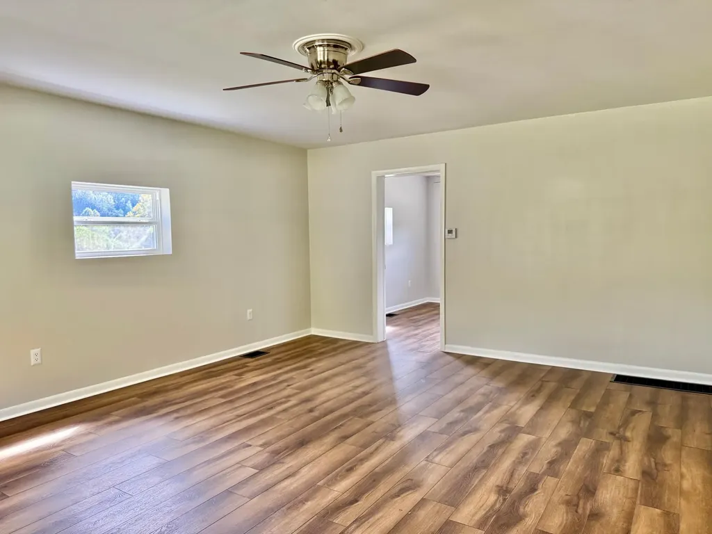 233 River Road Beattyville KY 41311