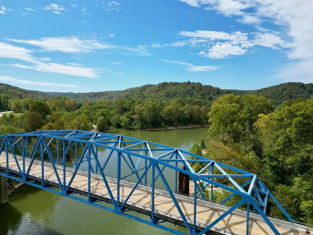 233 River Road Beattyville KY 41311
