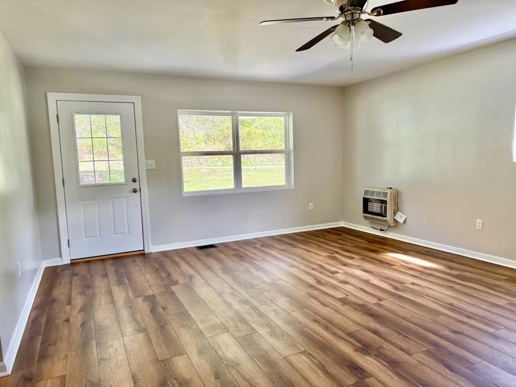 233 River Road Beattyville KY 41311