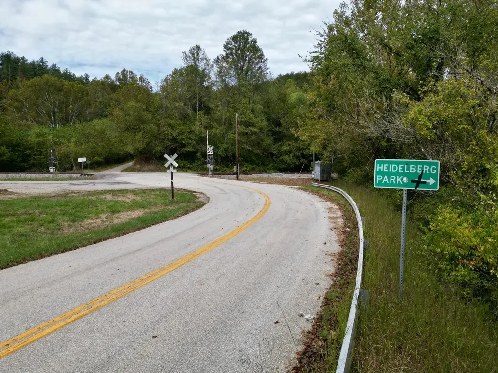 233 River Road Beattyville KY 41311