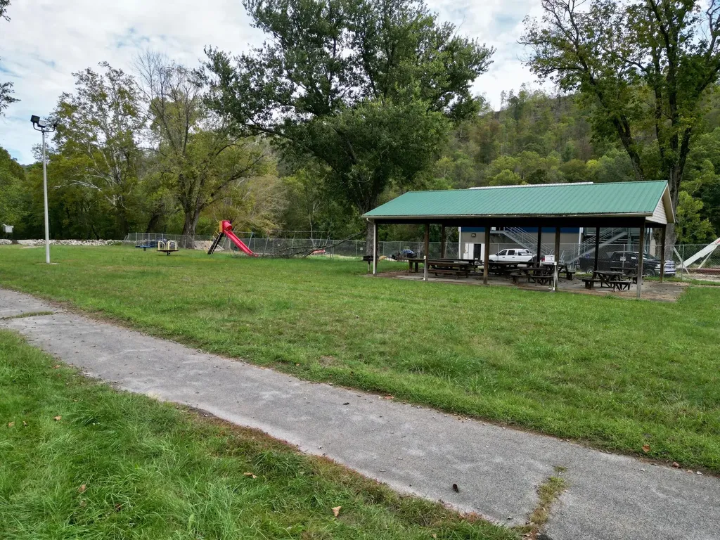 233 River Road Beattyville KY 41311
