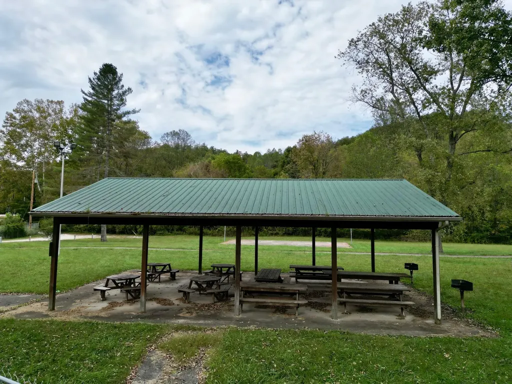 233 River Road Beattyville KY 41311