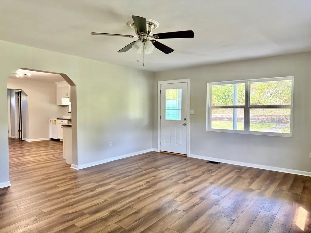233 River Road Beattyville KY 41311