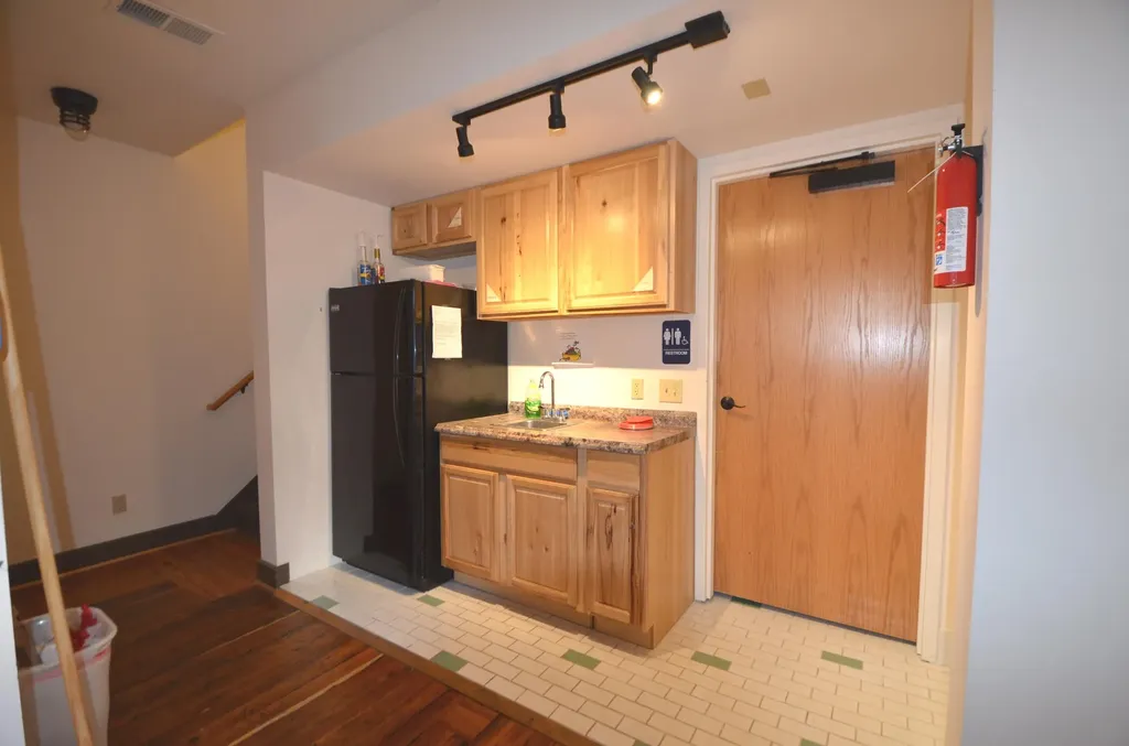 120 S Main Street Harrodsburg KY 40330