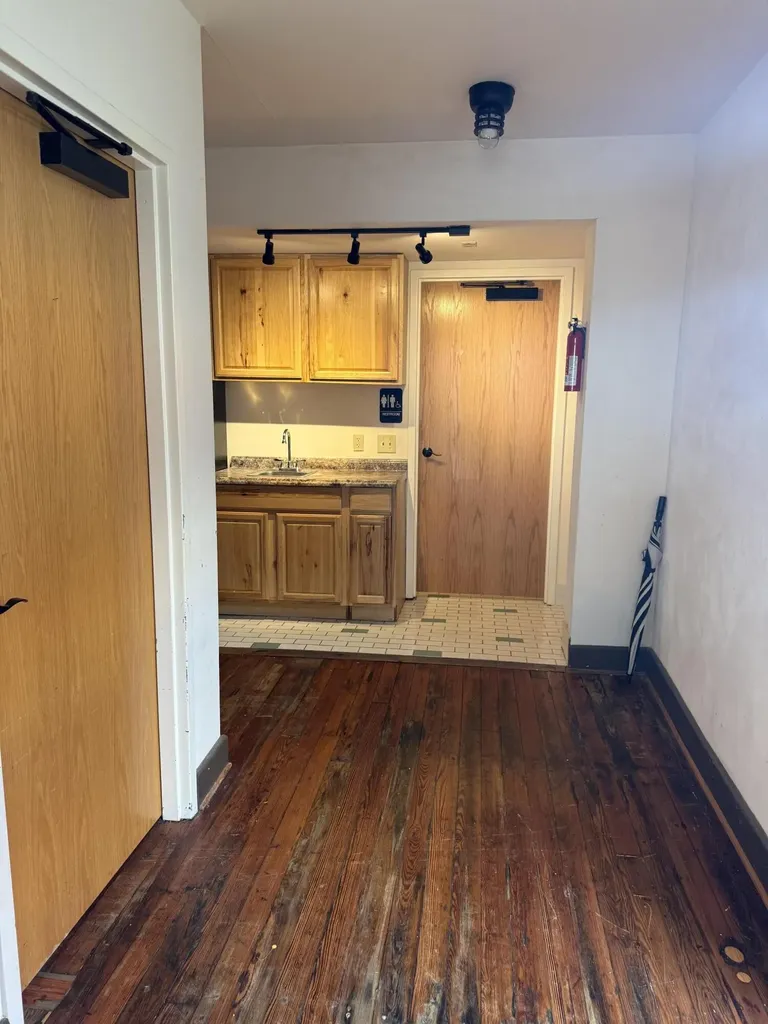 120 S Main Street Harrodsburg KY 40330