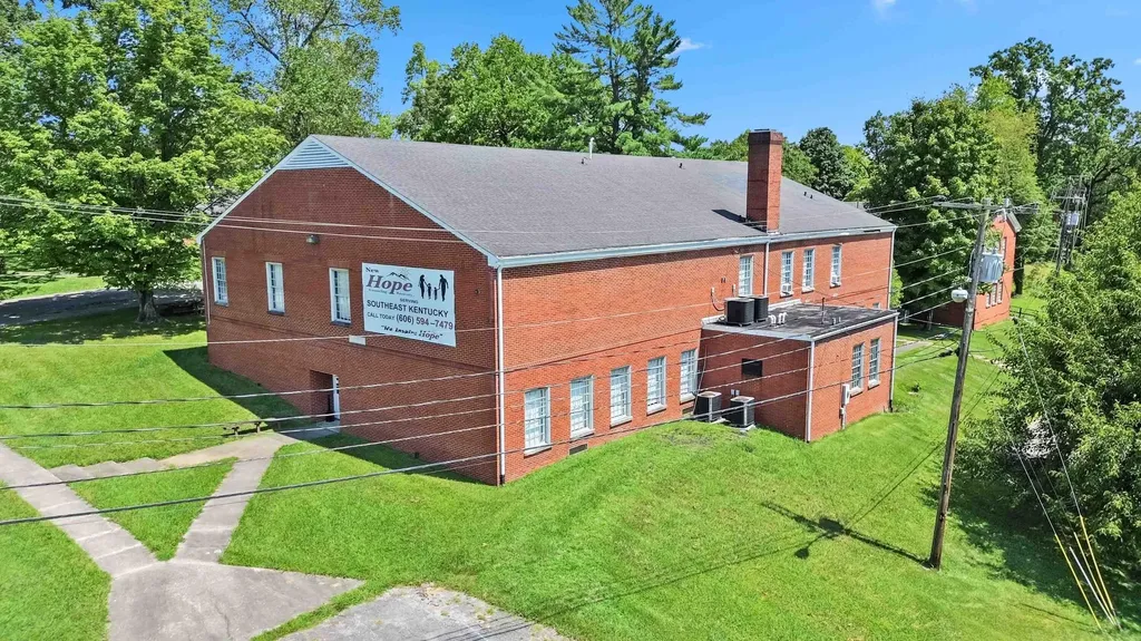 60 Bennett Circle London KY 40741