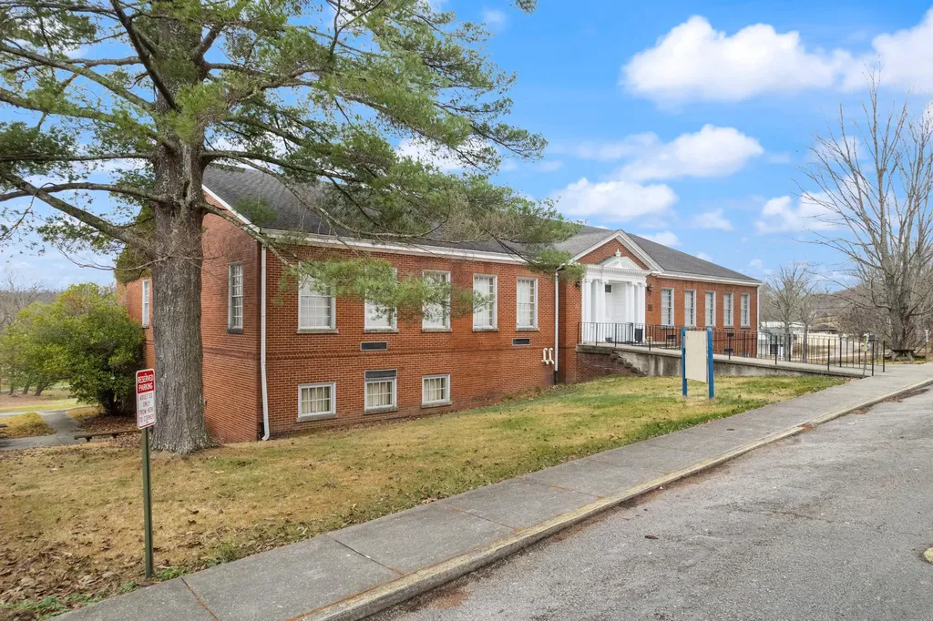 60 Bennett Circle London KY 40741