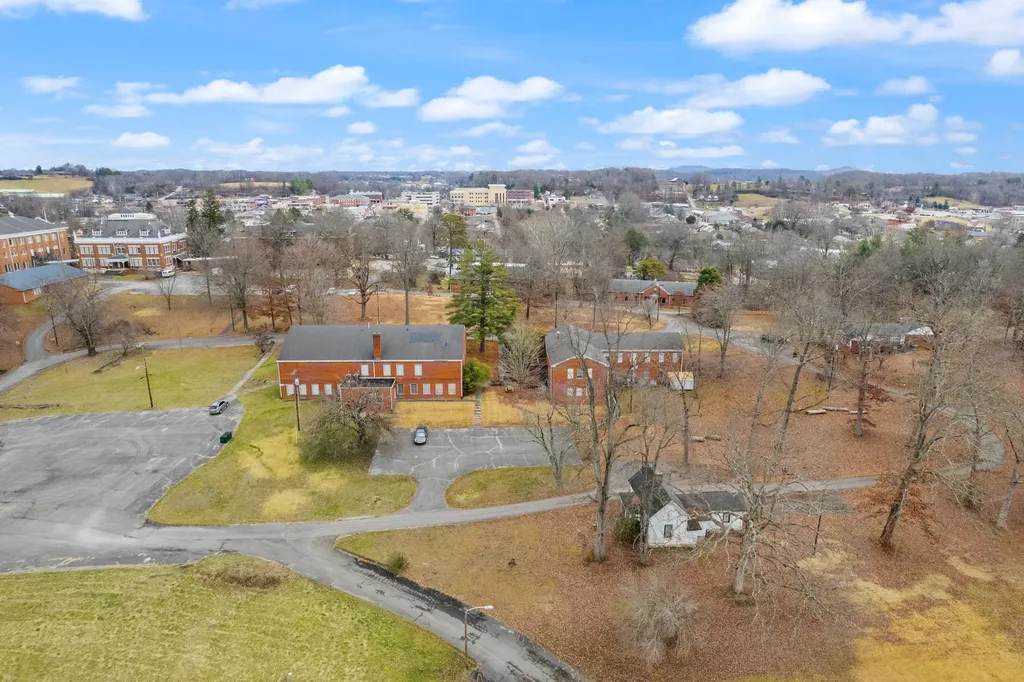 60 Bennett Circle London KY 40741