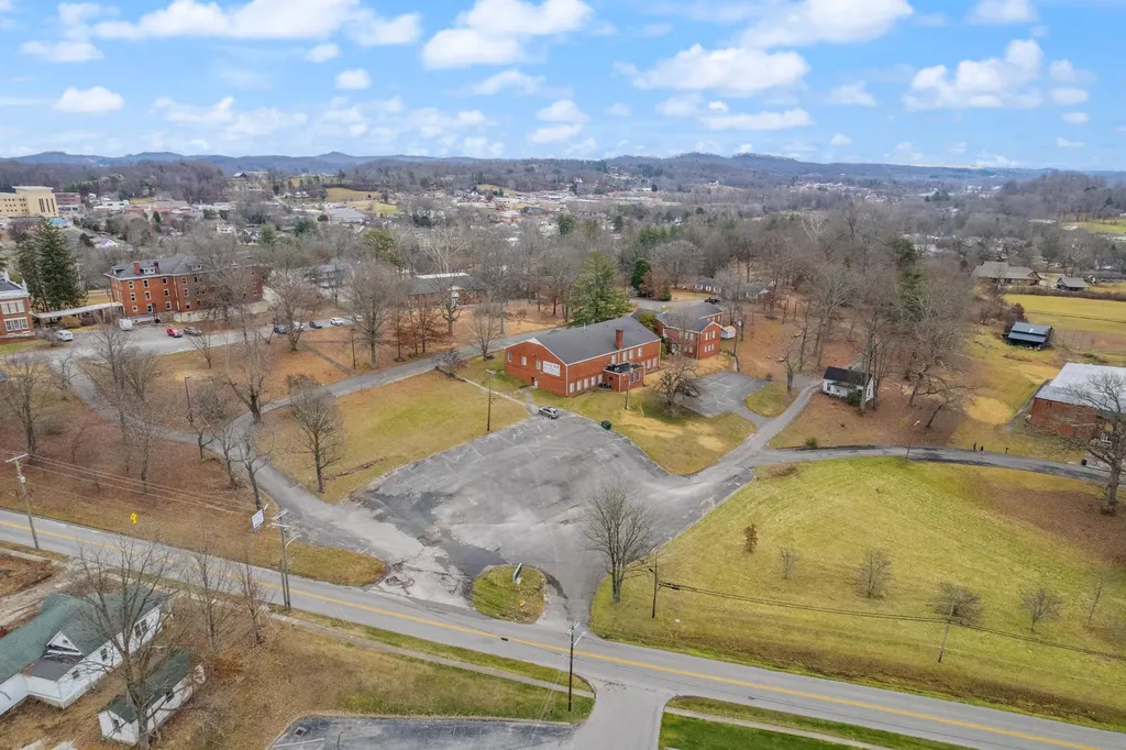60 Bennett Circle London KY 40741
