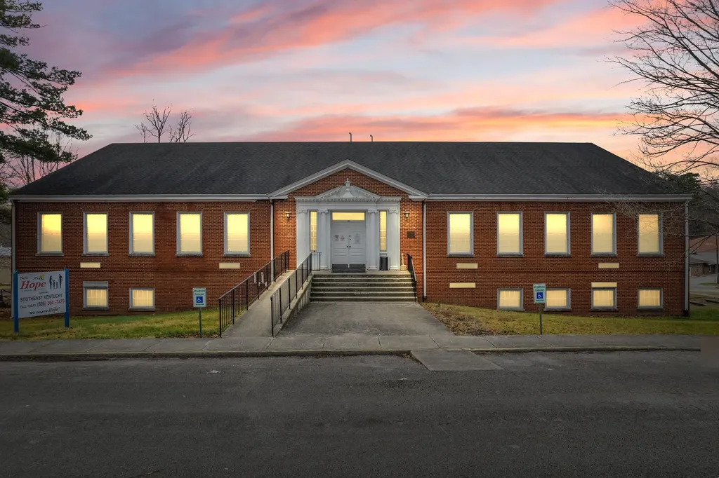 60 Bennett Circle London KY 40741
