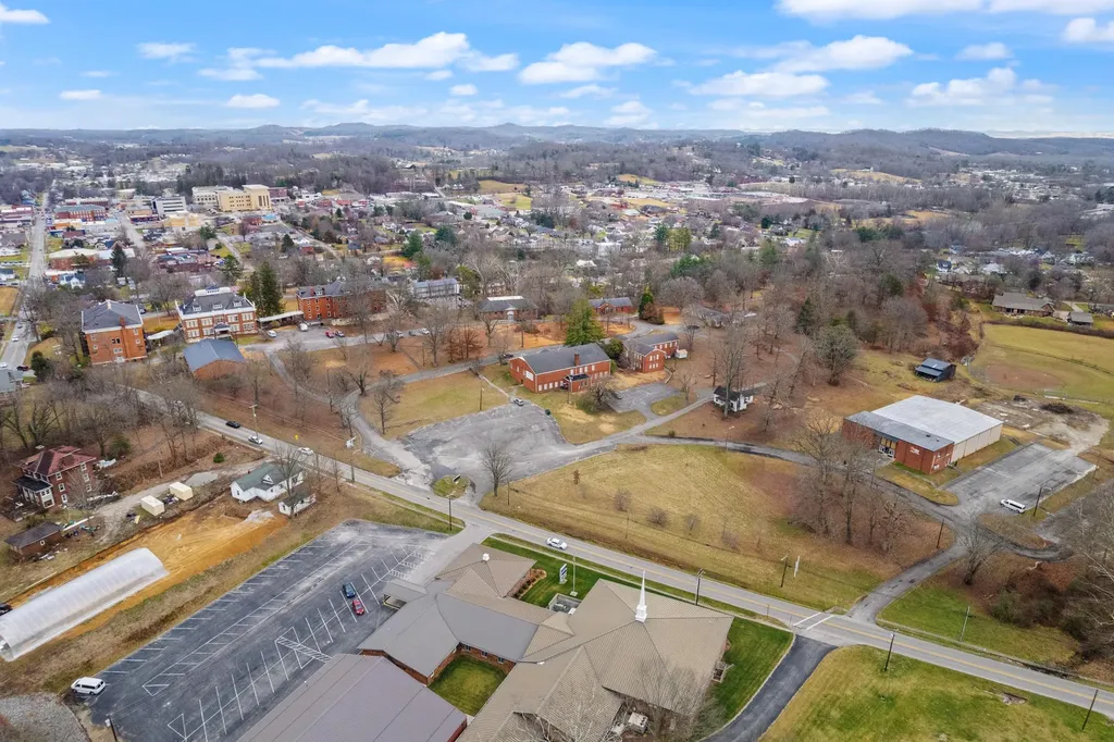 60 Bennett Circle London KY 40741
