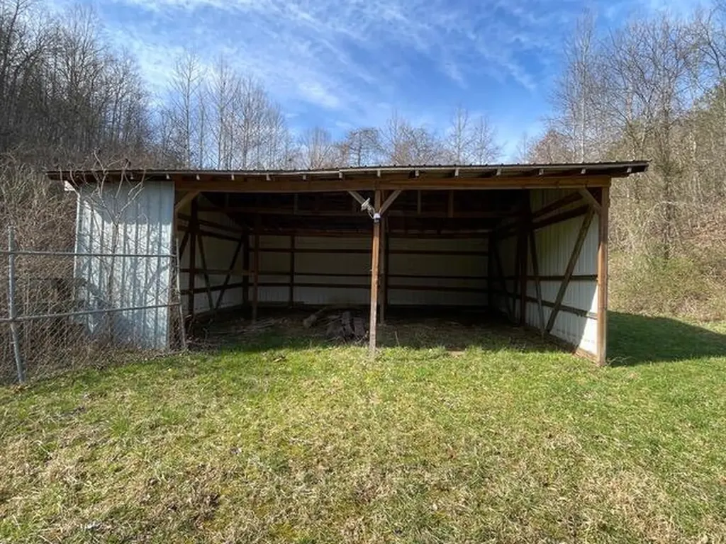 9999 Ohler Branch East Bernstadt KY 40729