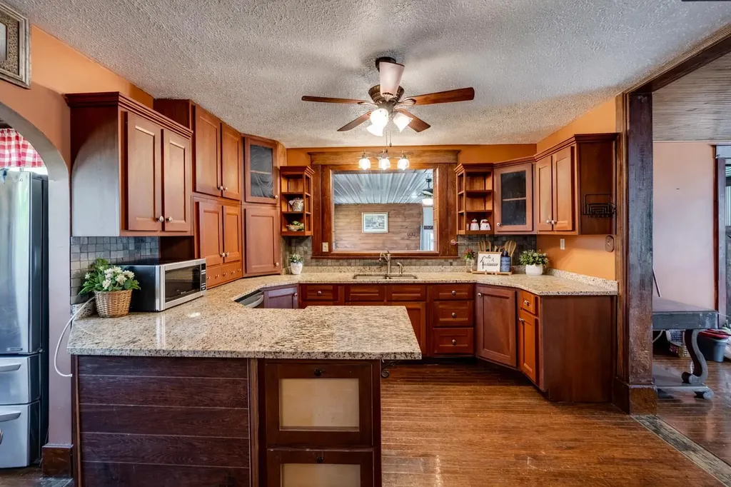 10900 Us Highway 127 Hustonville KY 40437