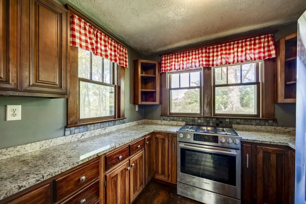 10900 Us Highway 127 Hustonville KY 40437
