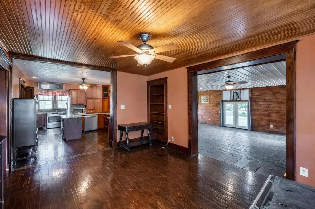 10900 Us Highway 127 Hustonville KY 40437