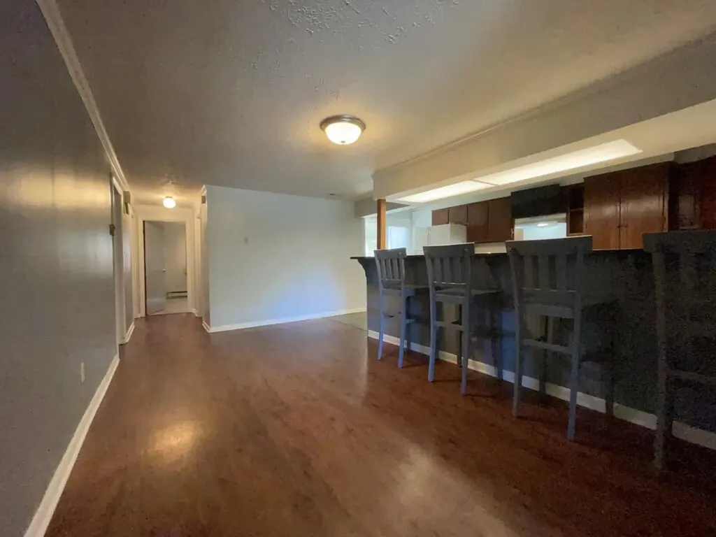 440 Ky-90 Somerset KY 42503