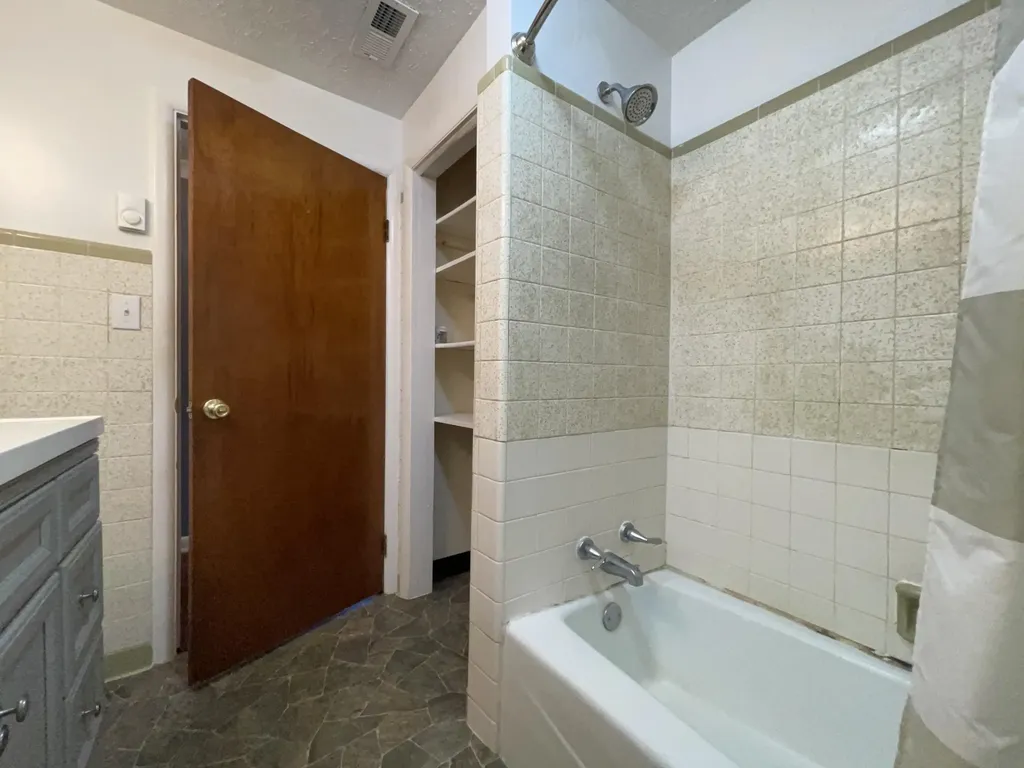 440 Ky-90 Somerset KY 42503