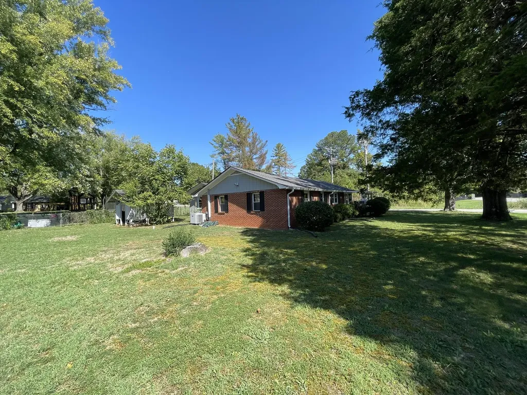 440 Ky-90 Somerset KY 42503