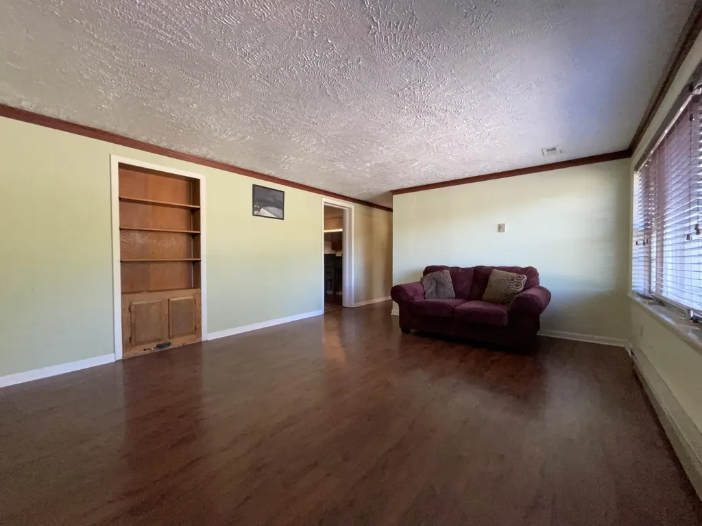 440 Ky-90 Somerset KY 42503