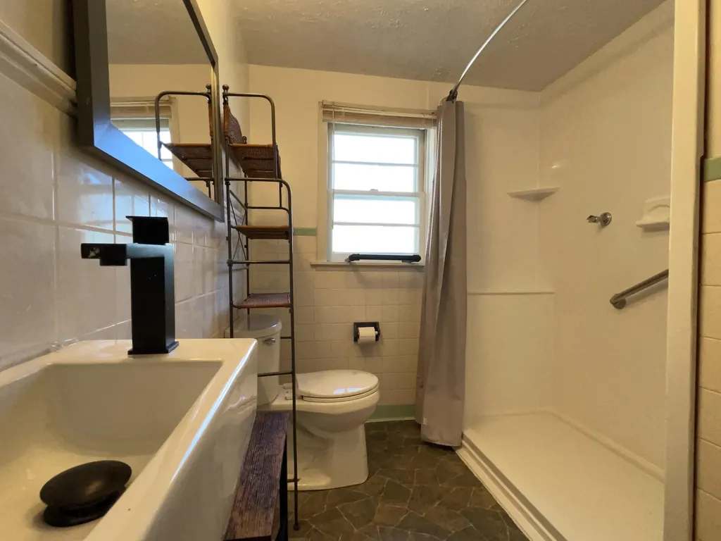 440 Ky-90 Somerset KY 42503