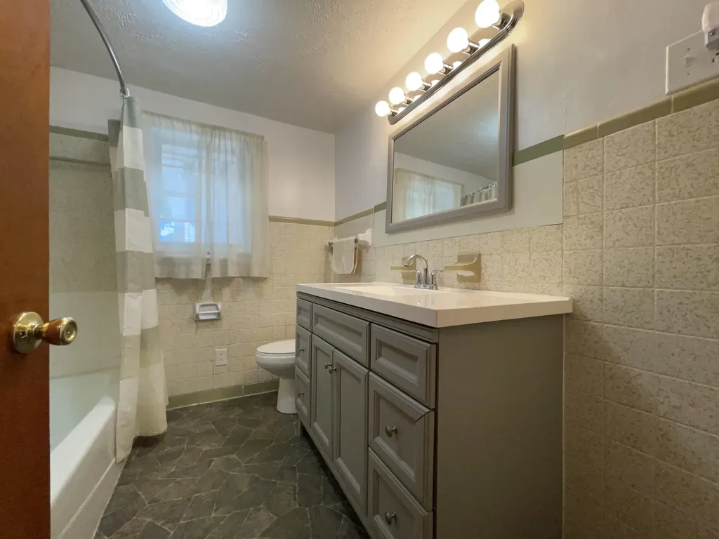440 Ky-90 Somerset KY 42503