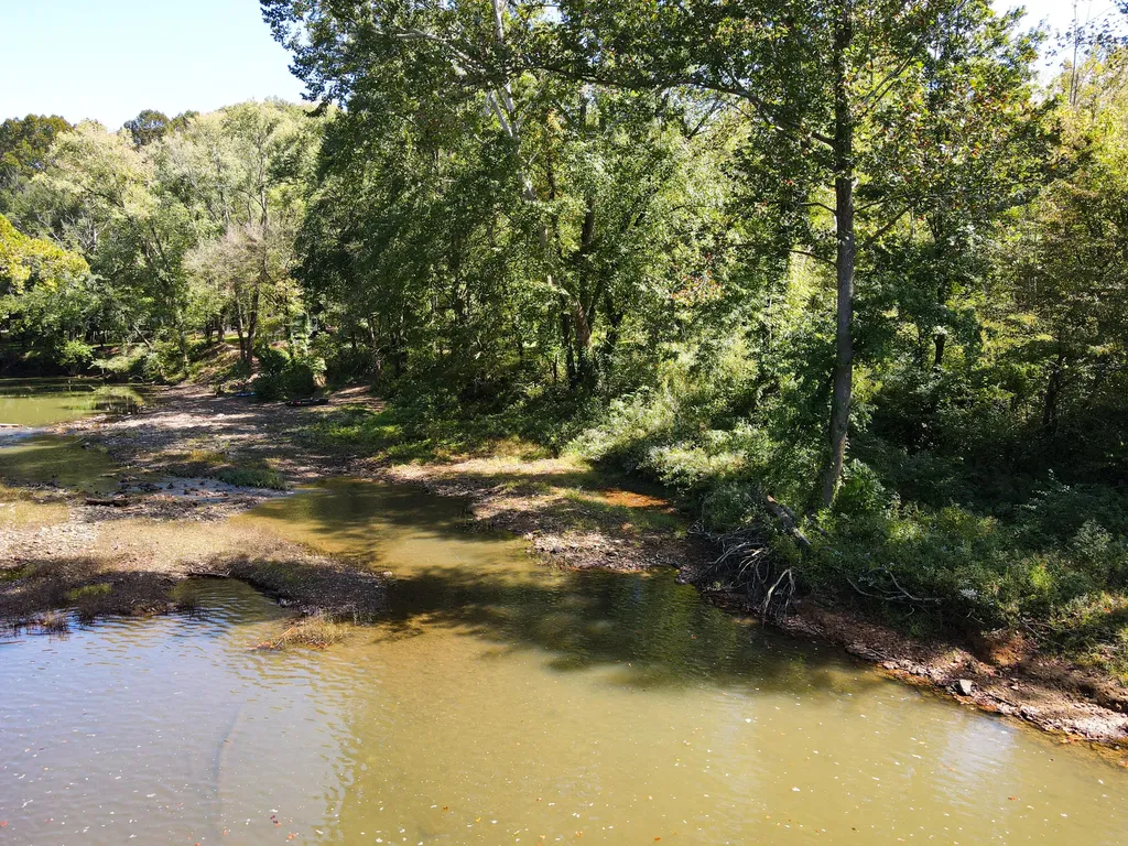 124 L Gabbard Road East Bernstadt KY 40729